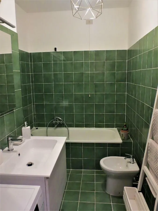 Quarto Di Luna Genua