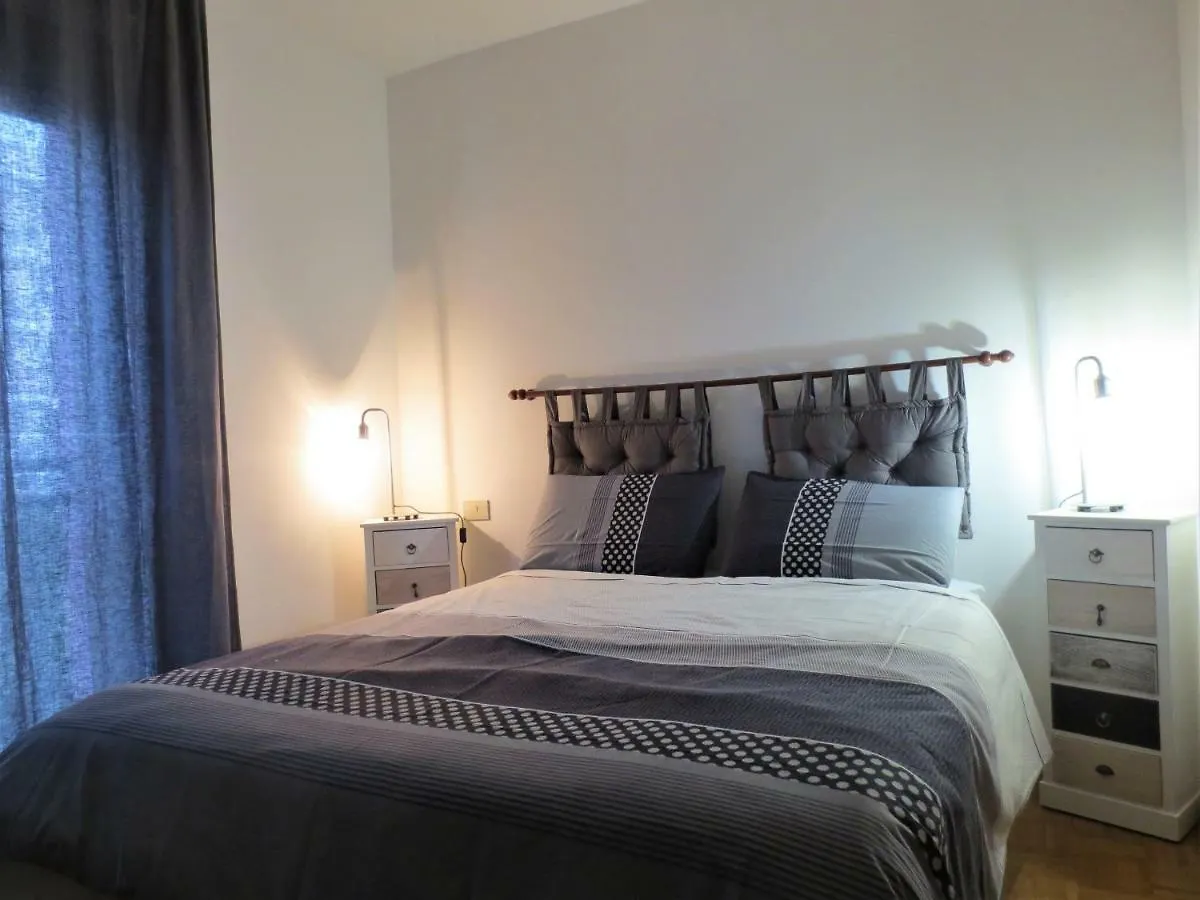 Quarto Di Luna Genua