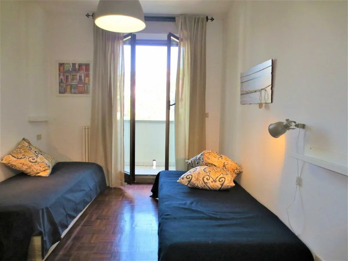 Quarto Di Luna Genua 0*,  Italië